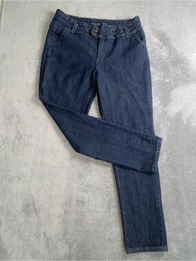 Crocker Dark Wash Straight Leg  Stretchy Jeans women’s Size 16